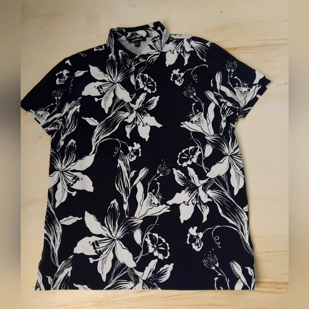 Express Black and White Floral Polo Shirt. #D